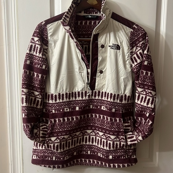 The North Face Jacket,Light Medium Size New with out Tag - Picture 6 of 6